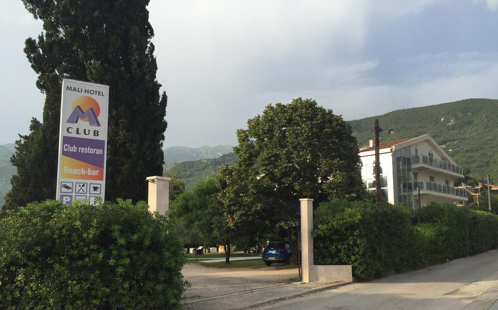 M-Club Hotel Budva Exterior photo
